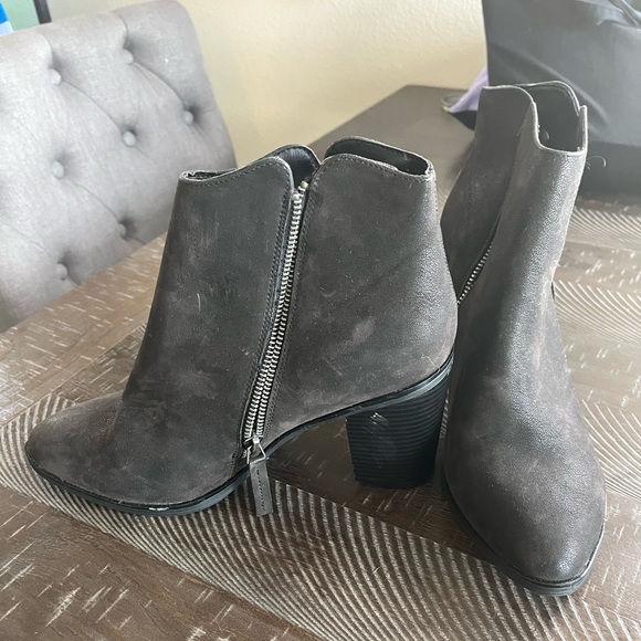 MIA black zipper heel booties size 10 - Picture 4 of 5